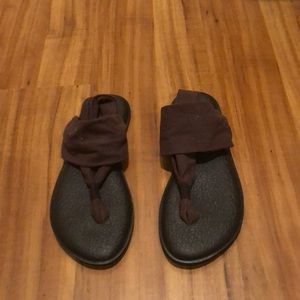 Snauk sandals